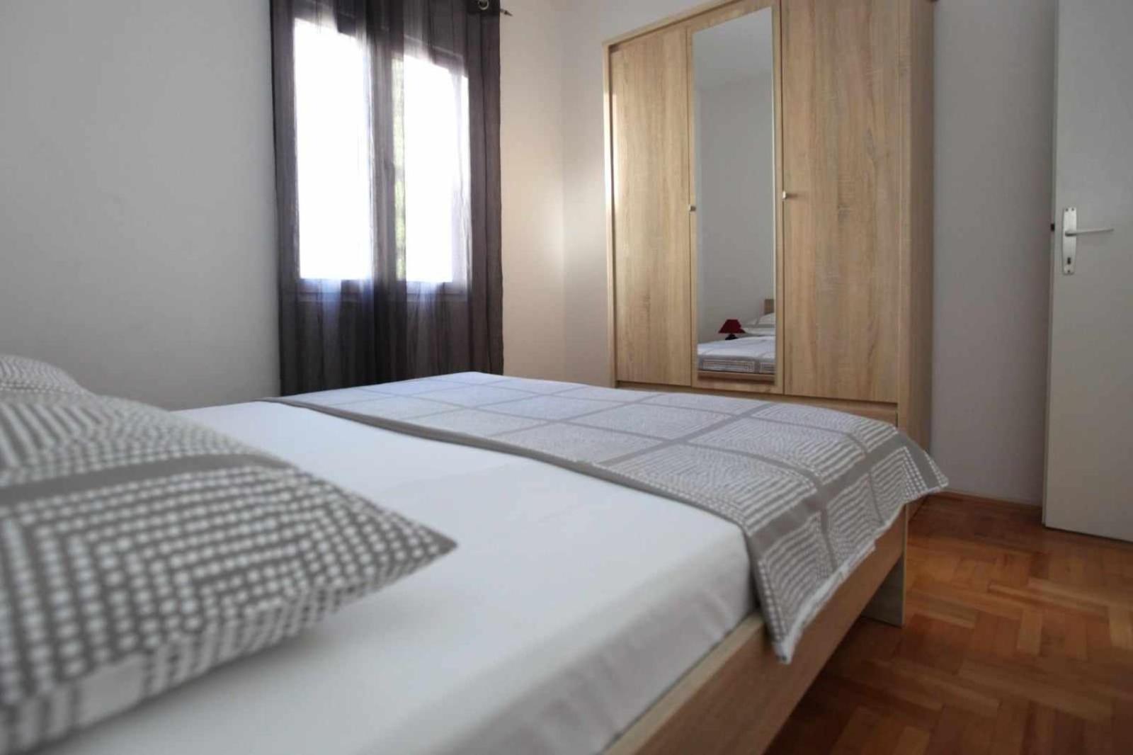 Apartmani Ivana Trogir Exterior photo