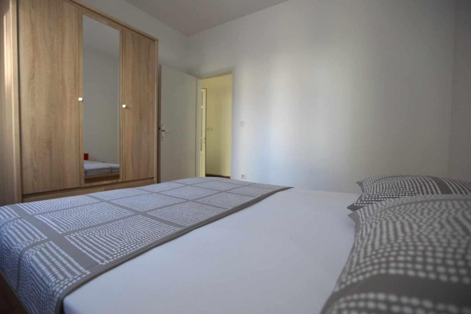 Apartmani Ivana Trogir Exterior photo